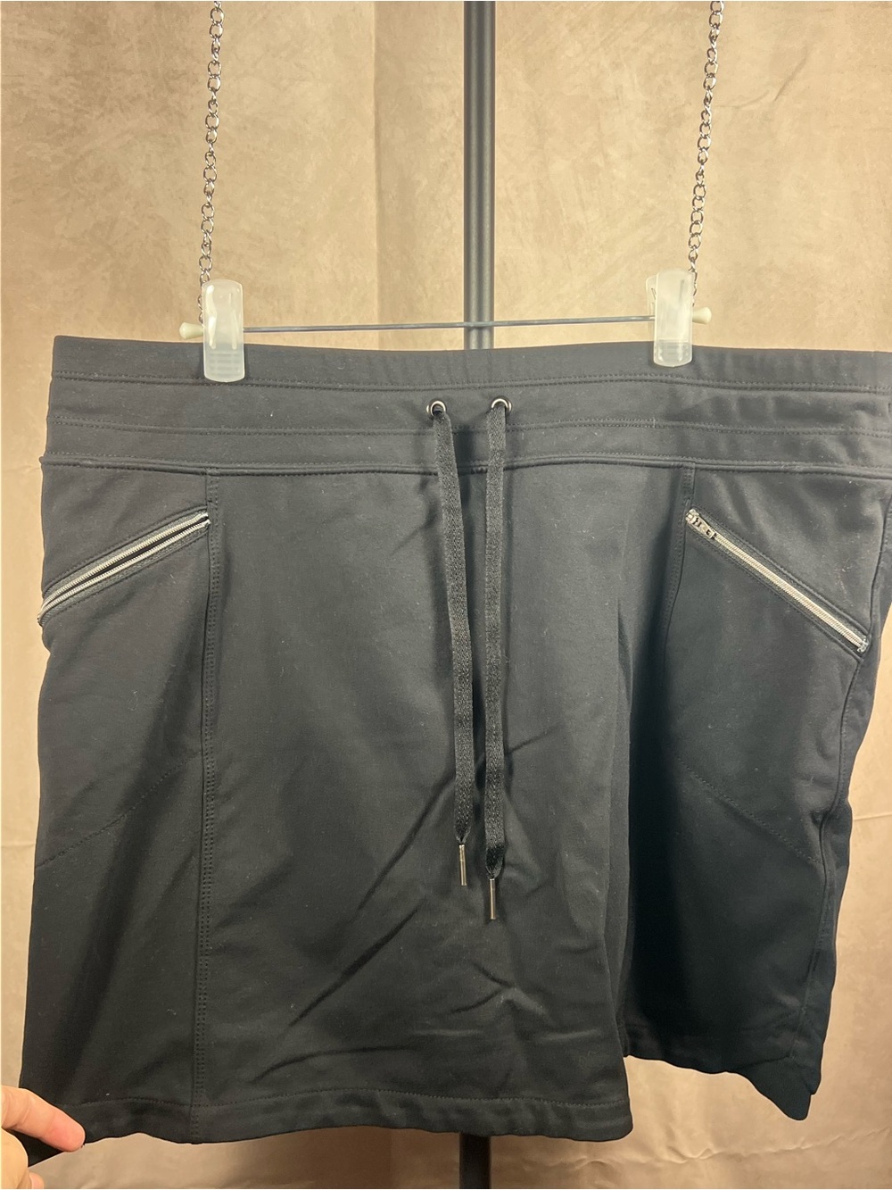 Athleta Black Men's Drawstring Jogger Shorts with Zip Pockets